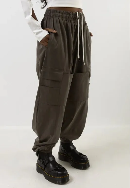 Mercy House Mountain Cargo Pants (Khaki)