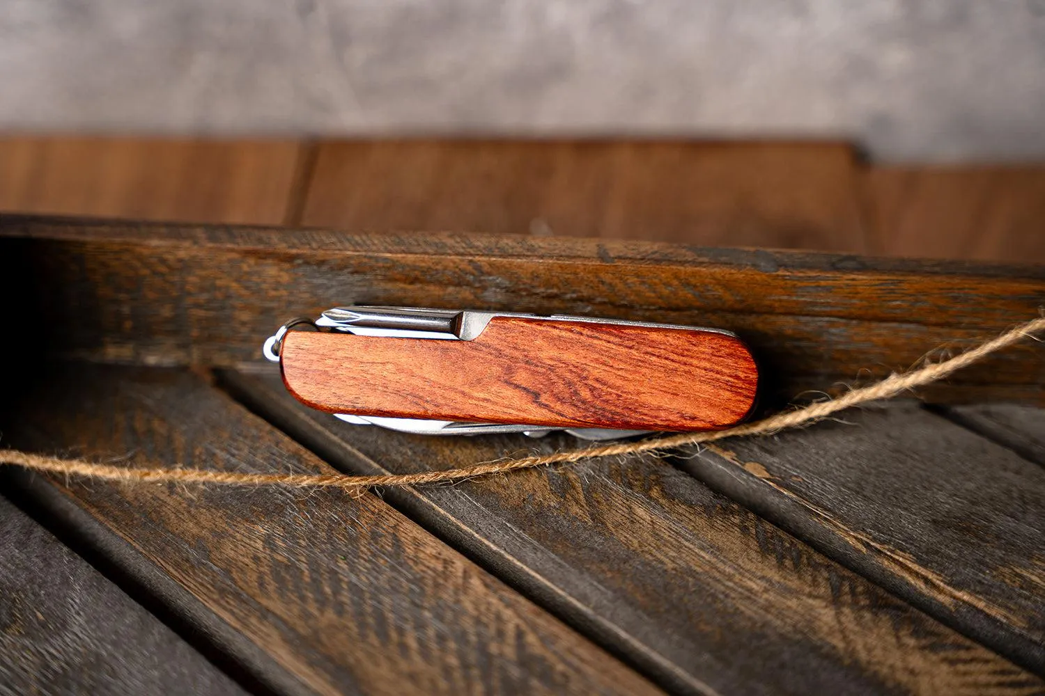 Personalized Multi-Tool Pocket Knives