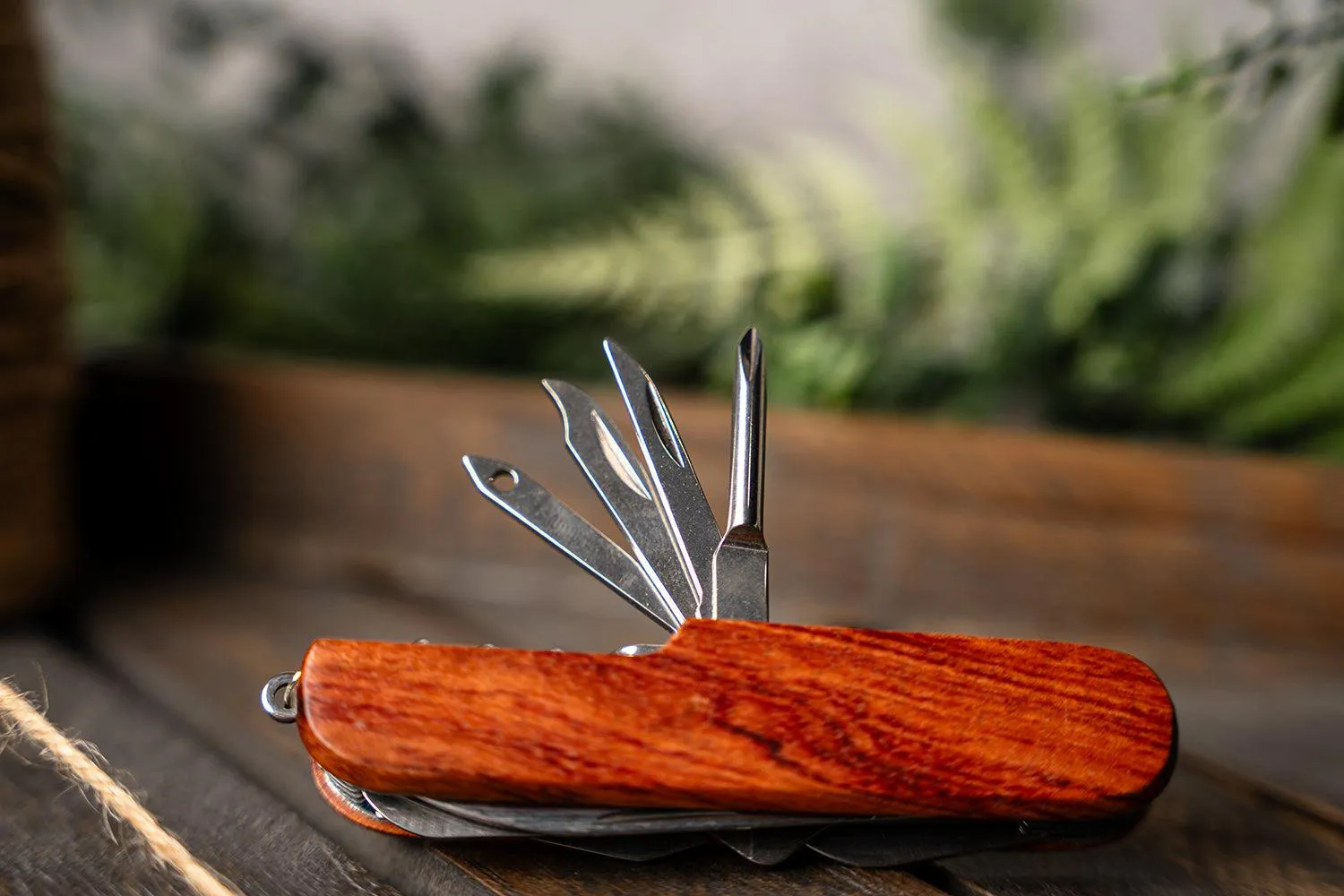 Personalized Multi-Tool Pocket Knives