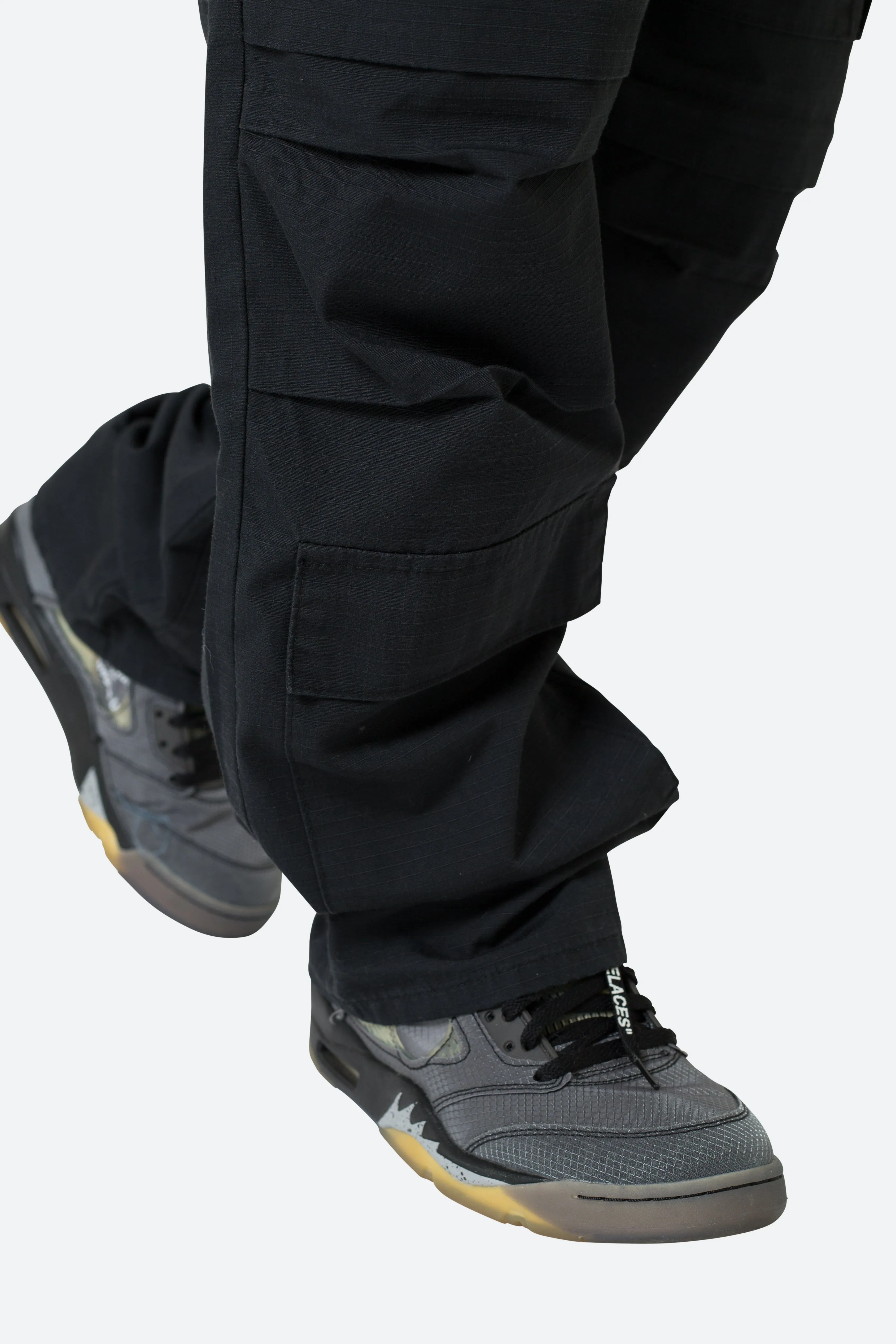 Ultra Baggy Cargo Pants - Black