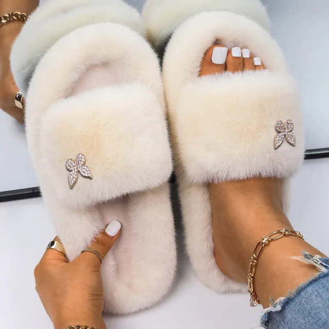 Yeknu Women&#39;s Slippers Fluffy Faux Fur Rhinestone Letter M Decor Slides Flat Sandals Cute Slippers Flip Flops Luxury Shoes