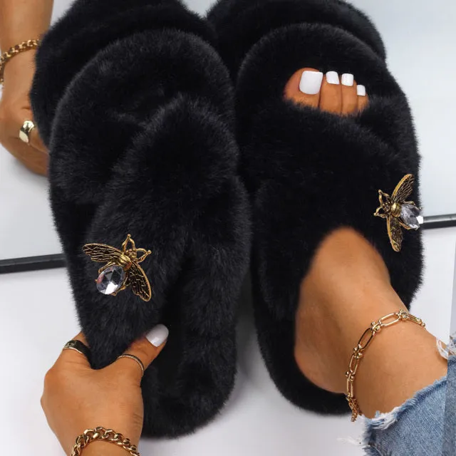 Yeknu Women&#39;s Slippers Fluffy Faux Fur Rhinestone Letter M Decor Slides Flat Sandals Cute Slippers Flip Flops Luxury Shoes